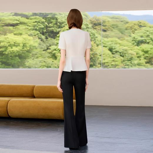 IWY/百合白色圆领修身显瘦西装短外套职业通勤干练套裤两件套女CP2299 商品图3