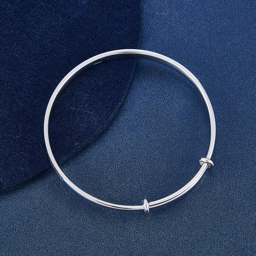 【限时8.8折】【线上铂金馆】PT950 【国际铂金协会】铂金空心(面宽约4.4-4.8mm)亮镜金鱼鳞仿钻斜纹推拉手镯(BSZ00081)预售产品下单后不退款不退货不换货不补差价) 商品图1