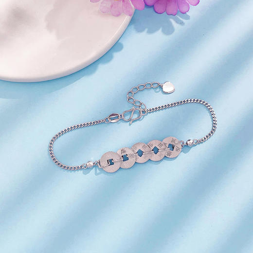 【限时8.8折】【线上铂金馆】PT950 #碎碎冰 #招财进宝 【国际铂金协会  精品】铂金镂空招财铜钱造型金币调节手链(BSL00236)预售产品下单后不退款不退货不换货不补差价) 商品图1