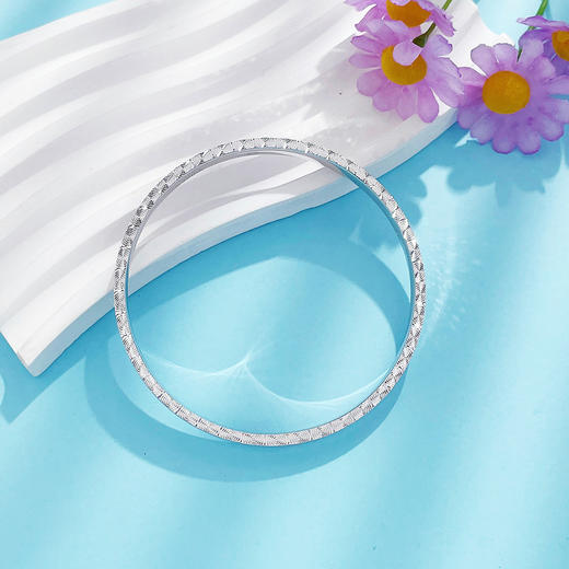 【限时8.8折】【线上铂金馆】PT950 #碎碎冰 #CNC 铂金空心固口几何条纹碎碎冰手镯（面宽约4.8-5.2mm，厚约2.7mm）(PTSZ00032)预售产品下单后不退款不退货不换货不补差价) 商品图1