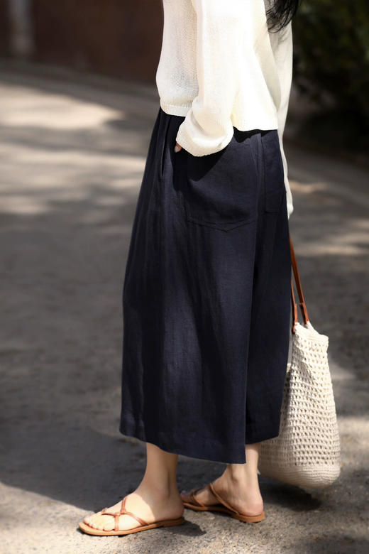 ✨【亚麻天丝凉感阔腿九分裙裤】，甄选汉麻斜纹布料，手感蓬松韧劲有质感，看着是裙子，其实是裤子，安全感爆棚， 巨显瘦！ 商品图8