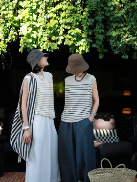 ✨【亚麻天丝凉感阔腿九分裙裤】，甄选汉麻斜纹布料，手感蓬松韧劲有质感，看着是裙子，其实是裤子，安全感爆棚， 巨显瘦！