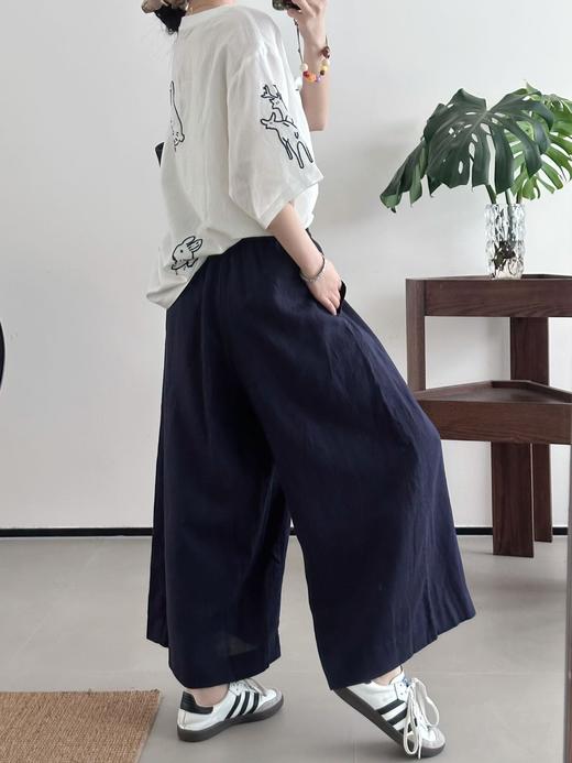 ✨【亚麻天丝凉感阔腿九分裙裤】，甄选汉麻斜纹布料，手感蓬松韧劲有质感，看着是裙子，其实是裤子，安全感爆棚， 巨显瘦！ 商品图3