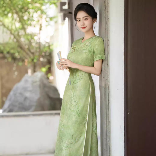 棉质绿色复古改良，V领奥黛新中式旗袍QMR-658 商品图1