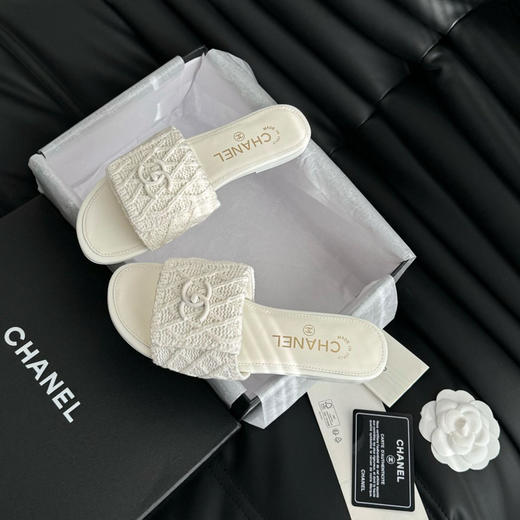 CHANEL香奈儿 新款书包扣拖鞋 编织设计 圆头平底 防滑一字拖鞋 女款 白色（HC） 商品图4