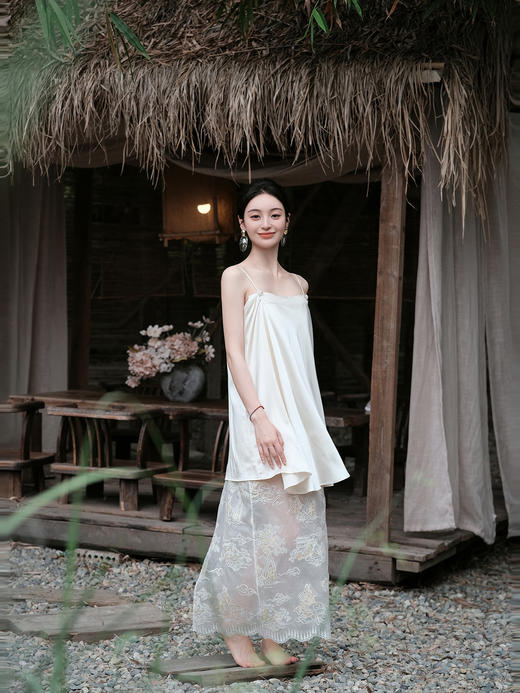 盛唐牡丹| 九重天纹重缎真丝吊带长裙 商品图4