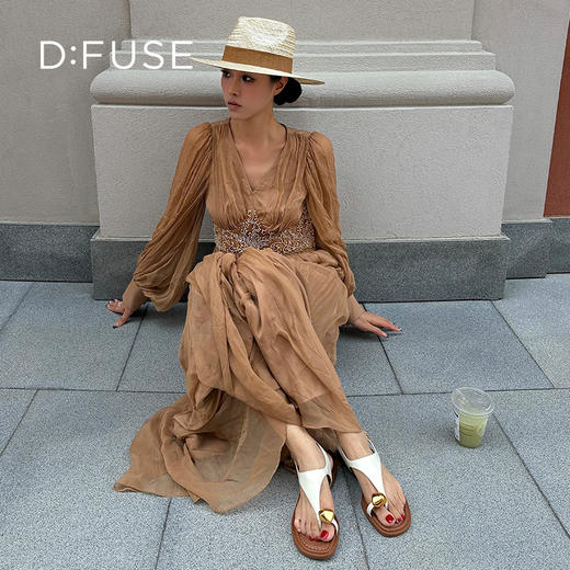 Dfuse迪芙斯2025夏季新款度假风人字拖T带平底鞋套趾凉鞋女鞋DFD2115103 商品图2