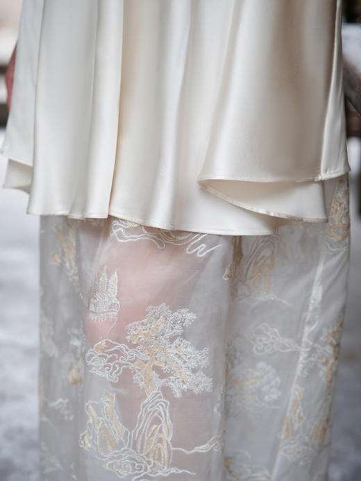 盛唐牡丹| 九重天纹重缎真丝吊带长裙 商品图3