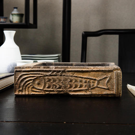 人物鱼纹古砖制砚 商品图1