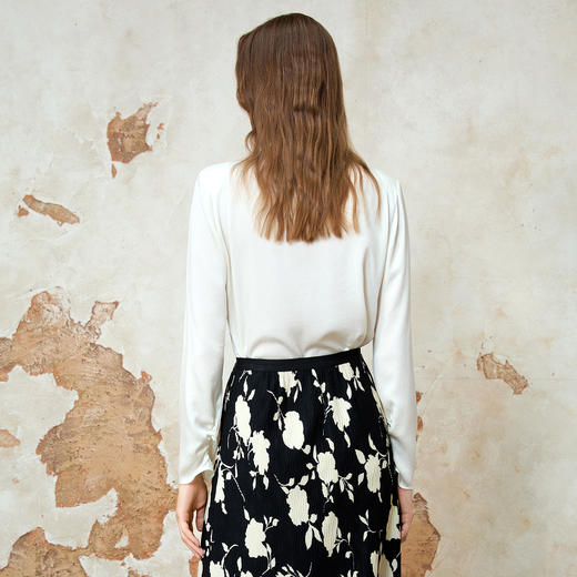 EITIE爱特爱气质通勤直筒显瘦白色小上衣春季新款8113804 商品图4