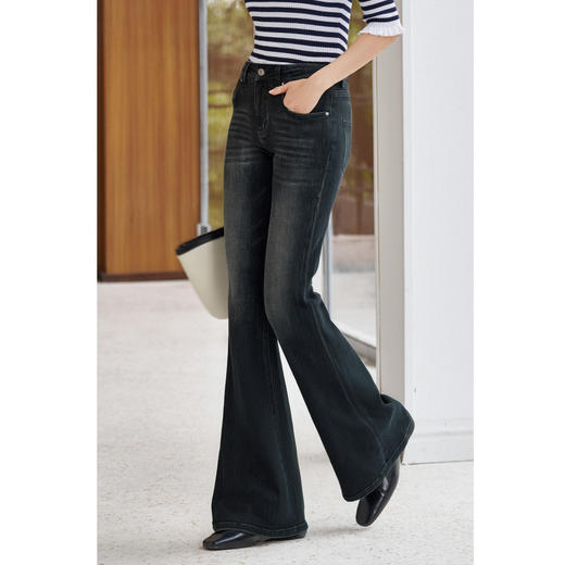 【高腰牛仔裤】2025秋季时尚通勤休闲显瘦百搭微喇裤5737 商品图2