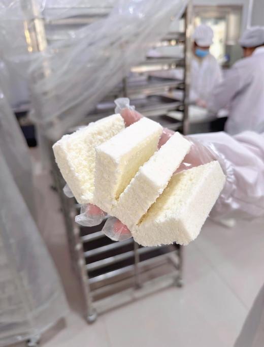 🌾一口沁润脾胃的「手工茯苓糕」☁软糯绵密 湿润度拿捏si 松软不粘牙 会呼吸的弹糕体🥰现蒸现发不隔夜 减脂期云朵点心放肆rua 商品图3