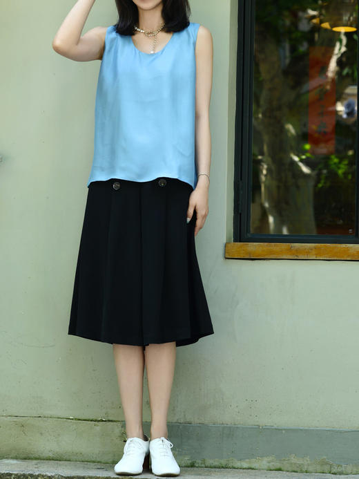 TYNVIE 圆领真丝背心-天蓝色 商品图11