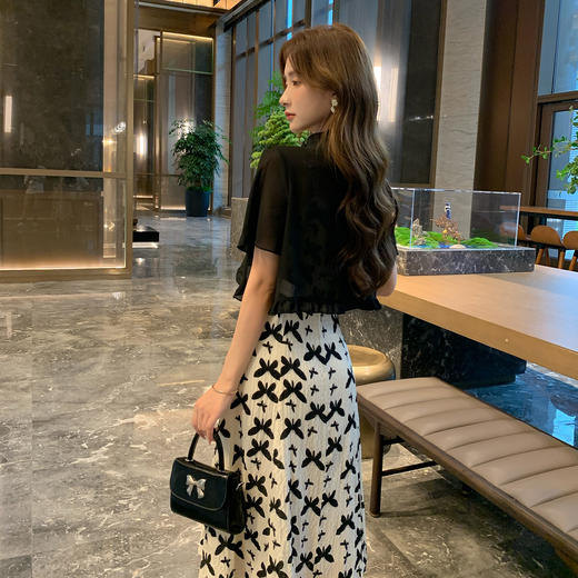 奢姿大码女装2025夏季减龄蝴蝶印花吊带裙两件套胖妹妹时尚套装9952990542 商品图3