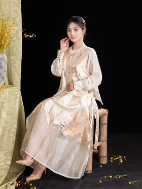 荷言GL 满树春 梅花纹定位拼接纱提花改良香槟色马面裙 上新