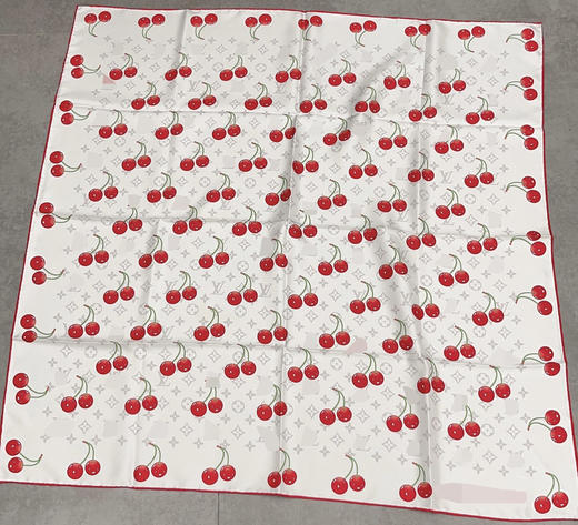 611-3 大爆款 欧阳娜娜 村上隆系列 樱桃 90*90方巾 真丝丝巾 商品图11