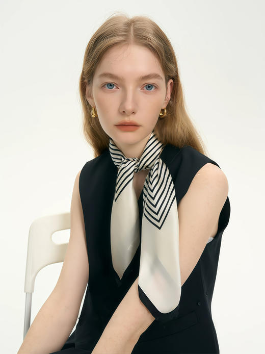 优选丨（速抢 史低大漏！秒杀价59元任选三件 设满减加购立减）丝巾女2025新款时尚复古系脖高级感方巾配饰 夏季百搭头巾披肩 商品图3