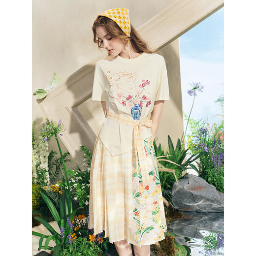 两三事梵高文艺柠光折香2025夏季新款印花格子百褶裙不对称半身裙 商品图2