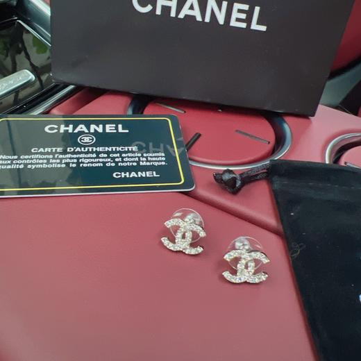 F616香N儿爆款钻耳钉 商品图0