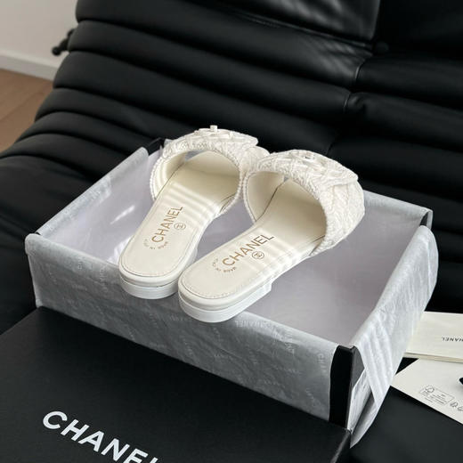 CHANEL香奈儿 新款书包扣拖鞋 编织设计 圆头平底 防滑一字拖鞋 女款 白色（HC） 商品图2