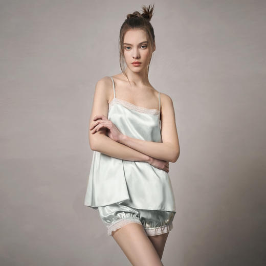 Solo seta22姆米真丝吊带短裤睡衣套装女桑蚕丝纯色秋冬家居服 商品图1