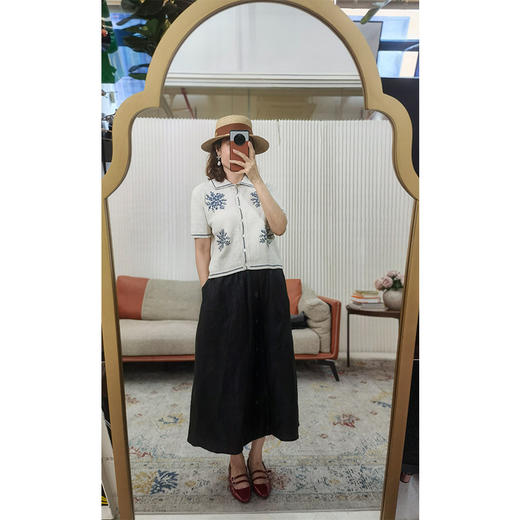 【贝拉自留款】松弛感穿搭 十字绣花短袖小衫 舒适透气 柔软细腻 电镀十字绣花纹 东方韵味 商品图3