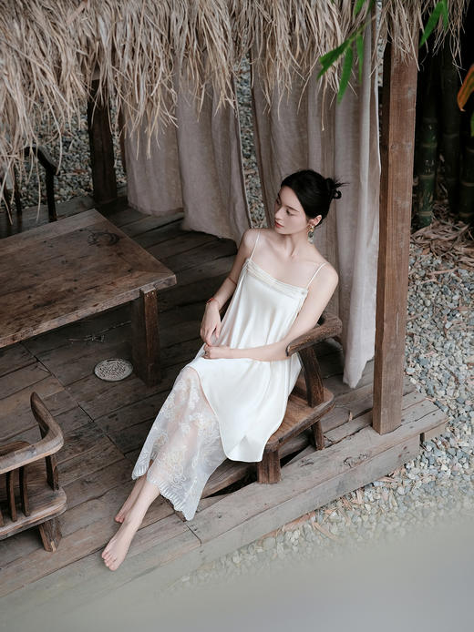 盛唐牡丹| 九重天纹重缎真丝吊带长裙 商品图6