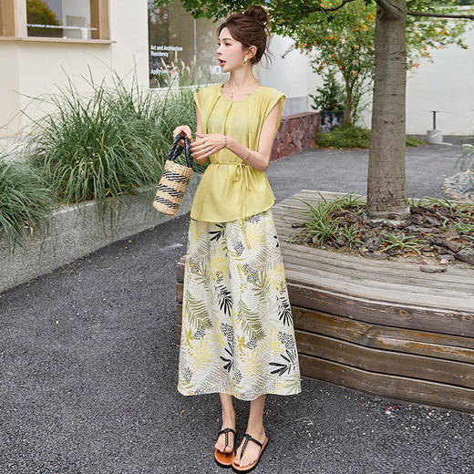 时尚套装裙夏季2025新款系带收腰无袖天丝上衣印花半身裙两件套YUEQ25862 商品图0
