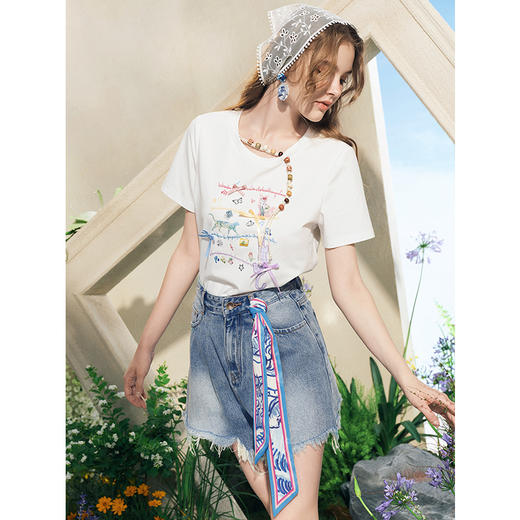 两三事梵高文艺 喵游记 2025夏季新款串珠装饰蝴蝶结贴布绣t恤女 商品图1