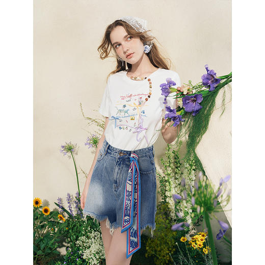 两三事森屿邮差2025夏新款丝带装饰手钩花拼接毛边裤脚牛仔裤女 商品图1