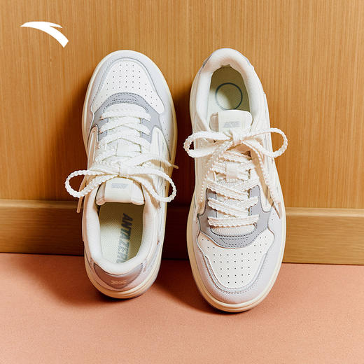 【399任选2件】安踏晴风丨厚底低帮板鞋女2025秋季新款撞色小白运动鞋122538035 商品图1