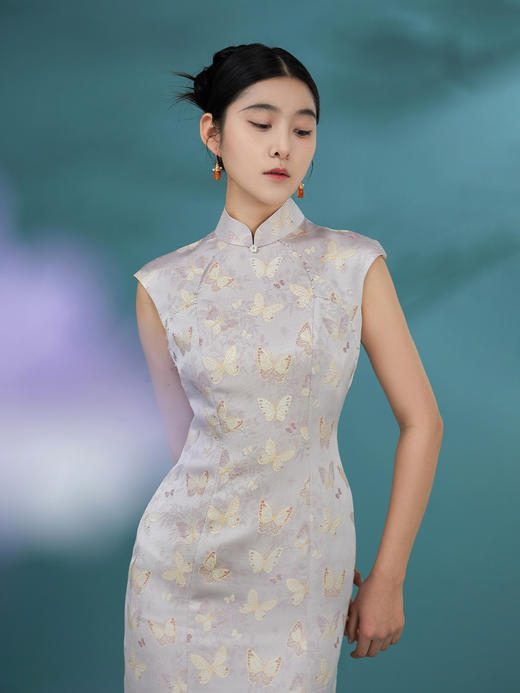 荷言GL 逸蝶 紫色蝴蝶提花新中式旗袍花瓣底摆 商品图3