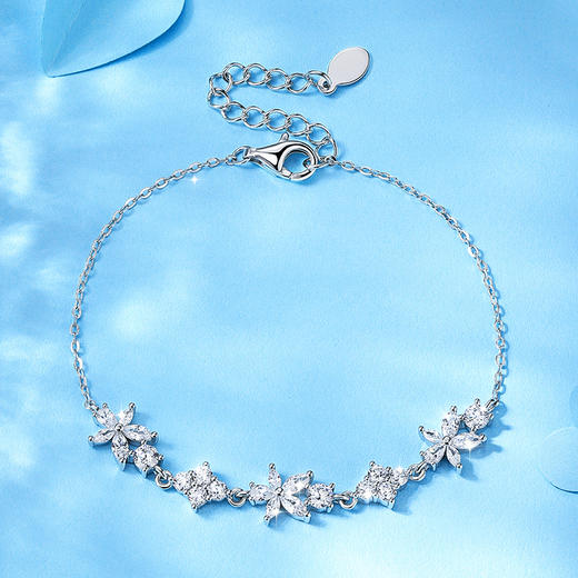 卡蒂罗/KADER 卡蒂罗KADER 漫漫桃花手链 经典满镶闪钻设计幸运紫藤花精致典雅闪耀吸睛可调节拼接链 甜美日常通勤百搭 925银 手链 女款 银色 礼盒 商品图4