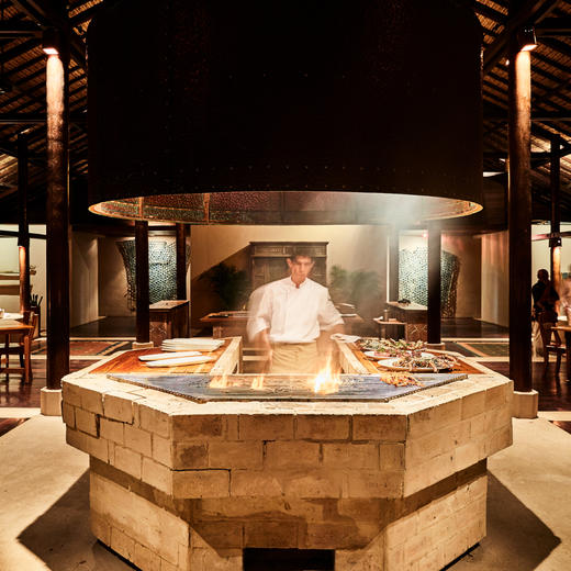 3晚/5晚【印尼安缦湾澜 | Amanwana | 实时代订】最长可用至26年3月！3晚潜水/住5付4套餐可选，享每日三餐、专车快艇往返接送、度假村免费活动等，体验Moyo岛上野奢帐篷、与鲸鲨同游！~ 商品图3