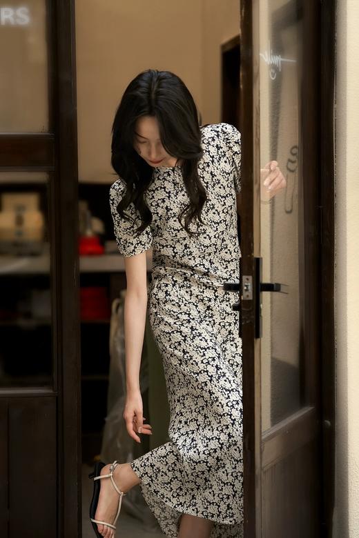 法式温柔鱼尾裙轻盈天丝薄感亲肤中长款连衣裙 商品图3