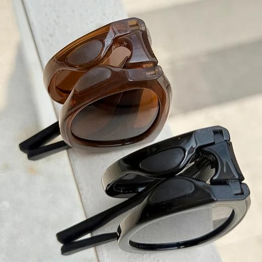 【韩版专利猫眼折叠墨镜】​​低于成本价抛售⚠️韩国public**代工尾单清货ing💥 ​​生产线暴走！紧急处理!超轻佩戴无感！还能折叠！辛芷*、侯明*等明星戴的同款墨镜，凹造型必备！ 商品图5