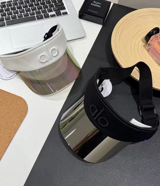 D061141防紫外线运动跑户外空顶帽步字母刺绣镭射网球帽 商品图0