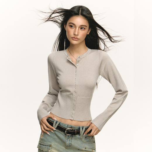 Ariseism 美式复古短款长袖针织衫女春季新款修身内搭打底上衣 商品图3