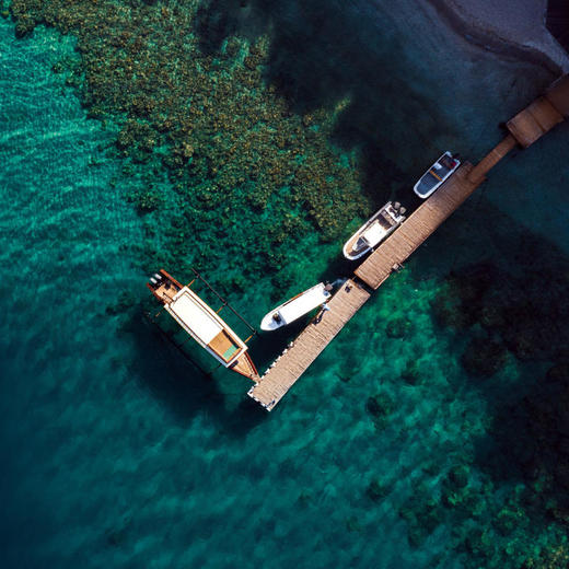 3晚/5晚【印尼安缦湾澜 | Amanwana | 实时代订】最长可用至26年3月！3晚潜水/住5付4套餐可选，享每日三餐、专车快艇往返接送、度假村免费活动等，体验Moyo岛上野奢帐篷、与鲸鲨同游！~ 商品图7