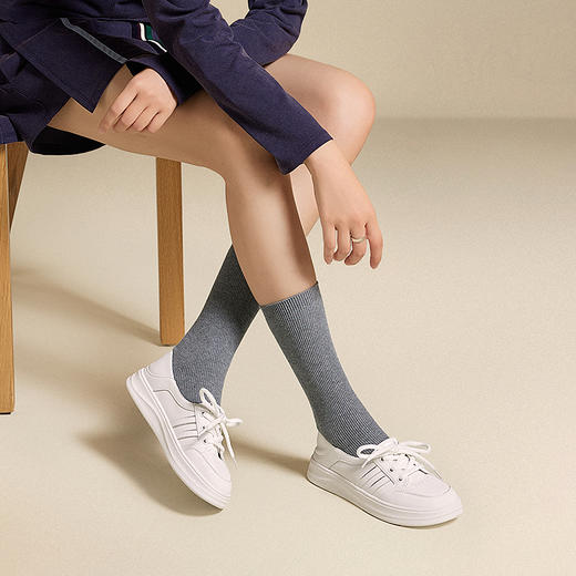 千百度厚底小白鞋女款时尚休闲鞋透气板鞋耐磨运动鞋A25425707 商品图4