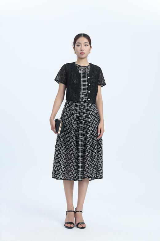 SZ2A05_顺圣色/漆黑色_针织衫_夏季_短袖 V 领短款镂空提花气质通勤_高级女装_BERNIEELEN 伯妮斯茵 商品图1