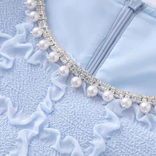 「高货wl」全新升级【铂金会员220/天猫299/差价79】(13126)洛诗琳优雅气质肌理感T恤2025夏款荷叶边收腰鱼尾上衣 商品图3