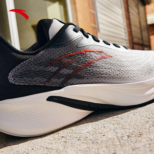 【399任选2件】安踏羚跑5代丨轻质缓震回弹跑步鞋男透气舒适运动鞋112535585 商品图3