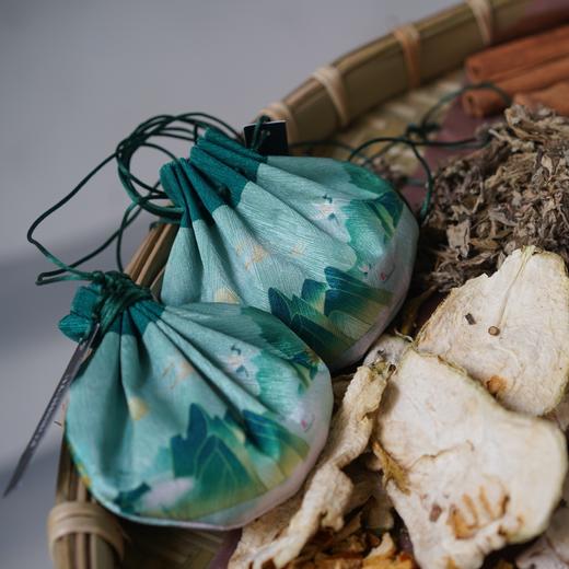 【定制精油驱蚊喷雾/中药香囊】纯天然安全型！净化空气，抗//jun驱蚊！都是芳疗师定制型产品，适用于多种场景！【TJ-J】 商品图2