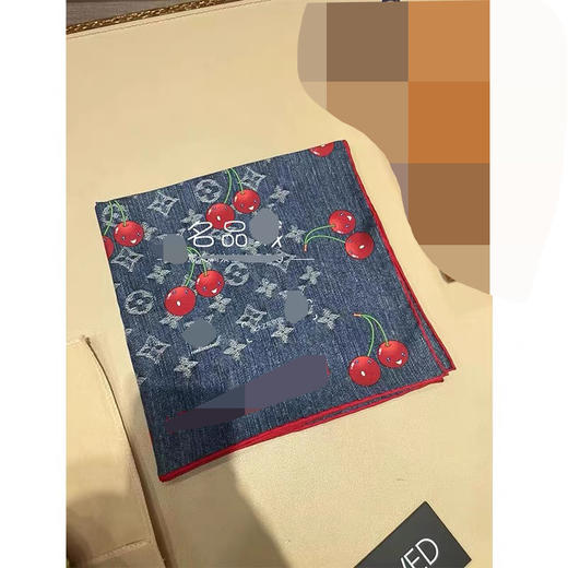 611-3 大爆款 欧阳娜娜 村上隆系列 樱桃 90*90方巾 真丝丝巾 商品图8