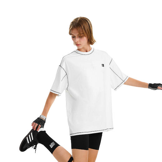 【178元任选3件】FDR旗舰店 网球叠影印花运动哈梭线速干宽松短袖 商品图1