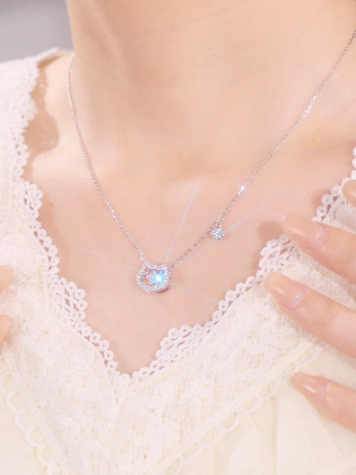 卡蒂罗KADER 幻彩猫咪项链 跳动的心可爱灵动猫咪立体镂空可爱俏皮原创创意设计锁骨链 轻奢高级感甜美吊坠 925银 项链 女款 商品图3