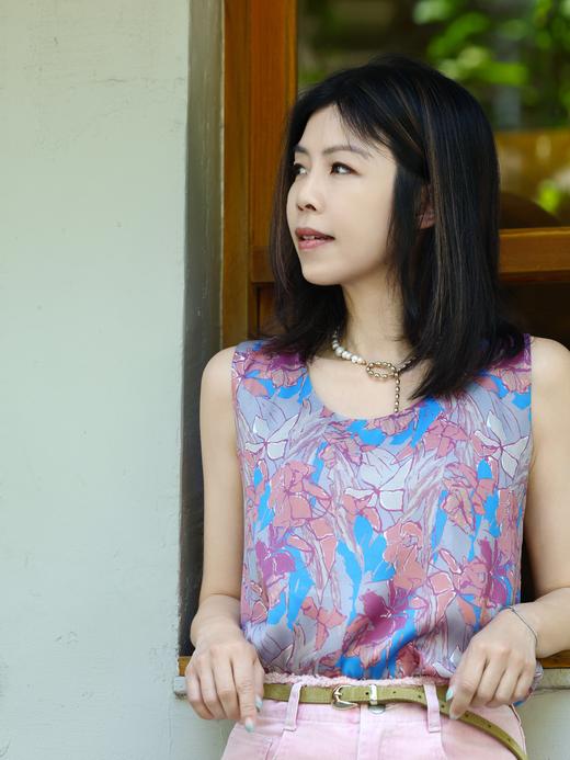 TYNVIE 圆领真丝背心-蓝色花卉 商品图6