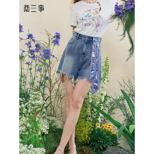 两三事森屿邮差2025夏新款丝带装饰手钩花拼接毛边裤脚牛仔裤女 商品图0