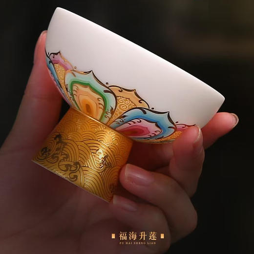 【七彩莲花 步步高升】福海升莲羊脂玉瓷高脚水杯，徐建勇大师签章 疑脂似玉 莹润透光  送礼佳品 好物相伴 商品图1